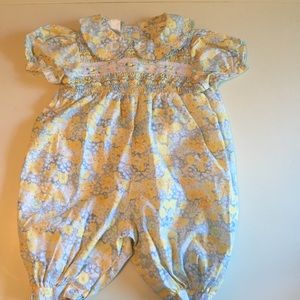Smocked romper! Adorable baby 0-3 mon.